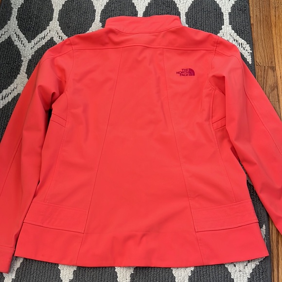 The North Face salmon pink soft shell jacket size L - Picture 13 of 13